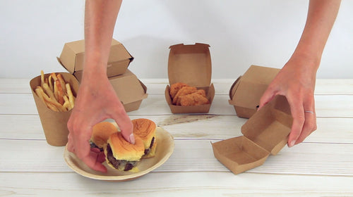 Grab & Go Clamshell Burger Box 14 oz. 5.7 x 5.3 x 3.2''