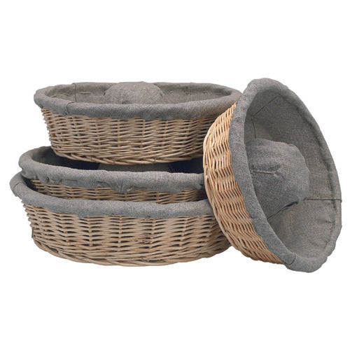 Banneton Proofing Basket, 1 lb. capacity, 10-1/4'' dia. x 3-1/2''H, crown, linen lined, proof and imprints its shape, wicker