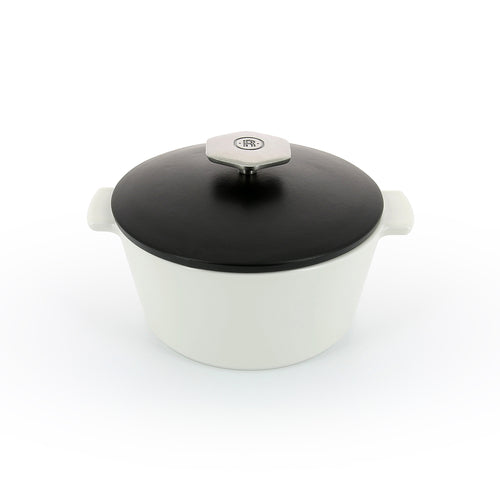 Cocotte, 53 oz., 7-1/2'' dia. x 5''H, round, with satin black lid, handled, induction ready, oven, freezer & dishwasher safe white body, Revolution 2